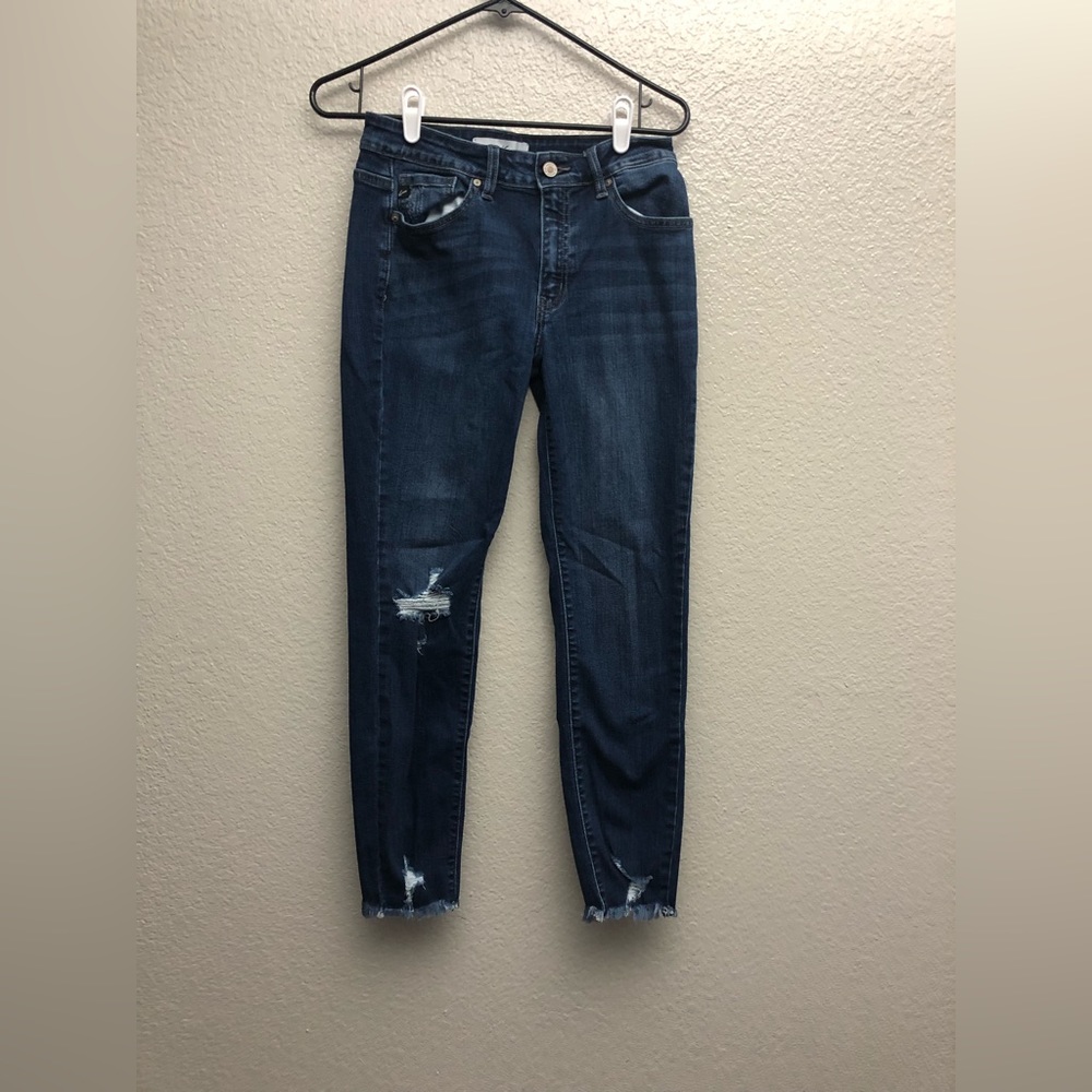 Kancan Women’s Distressed Skinny Jeans Medium Wash Size 9 / 28